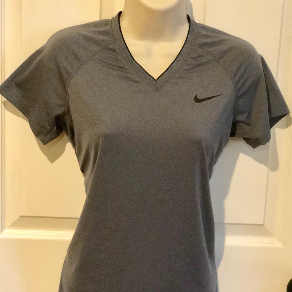 Nike Women’s Pro top
